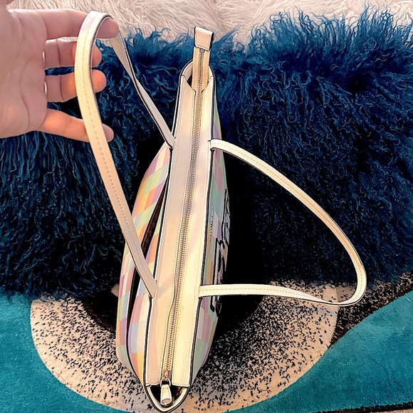 Karl Lagerfeld Paris Large Zip Top Tote style Shoulder Bag - Picture 4 of 16